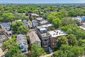 W Waveland Ave 1-S0707-056.jpg