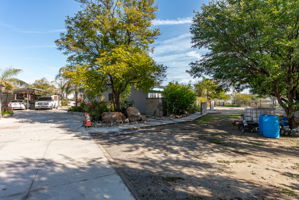  Photo 32