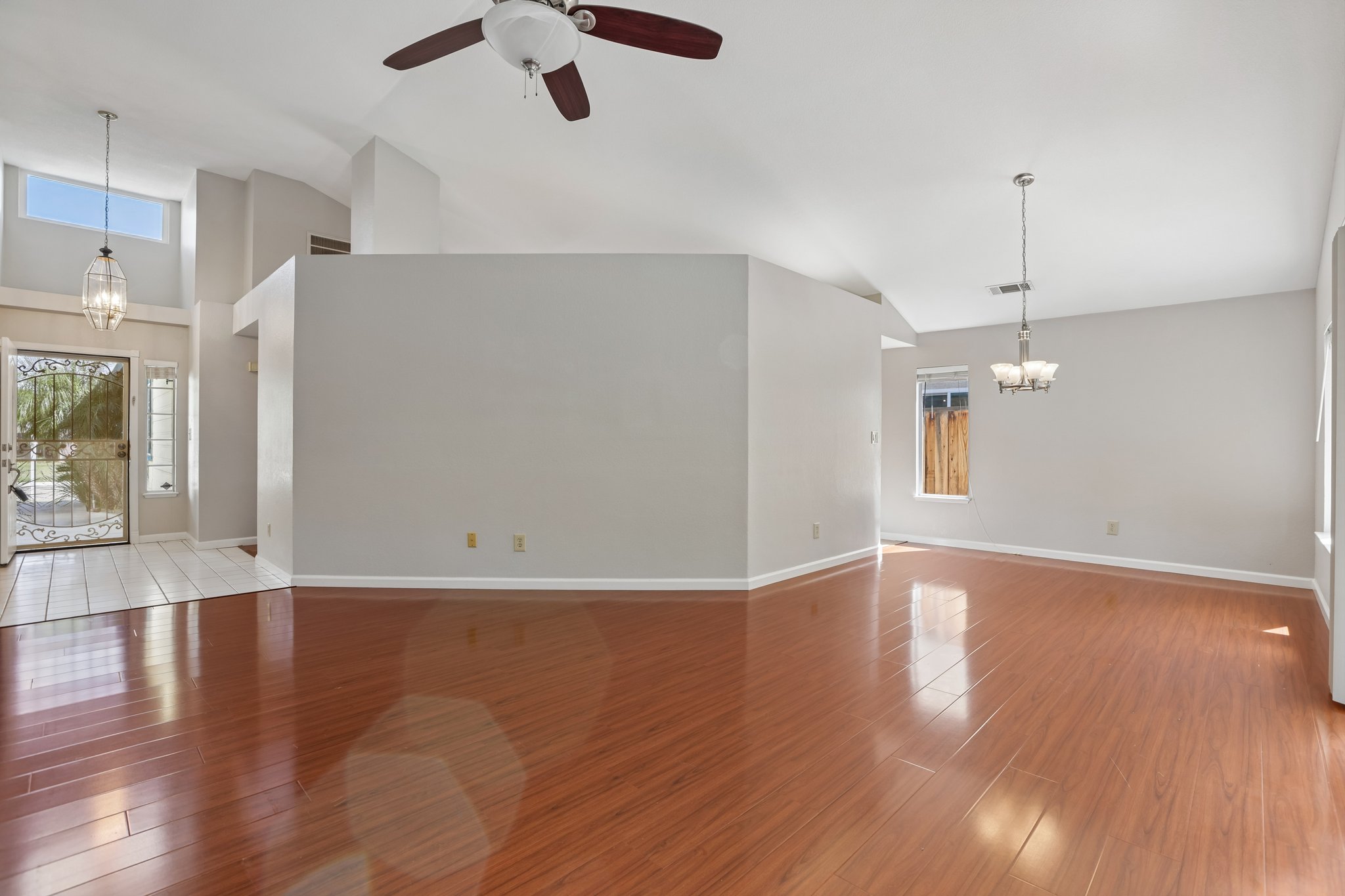 Bayberry Ln-S1305-005.jpg