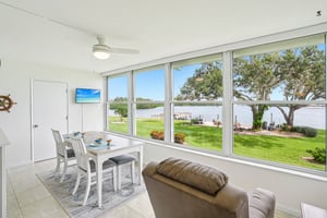 Shore Dr S 215-S1209-012.jpg
