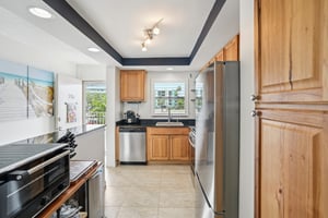 Shore Dr S 215-S1209-015.jpg