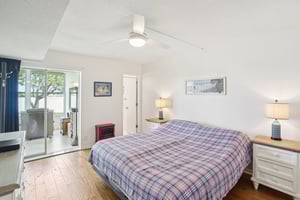 Shore Dr S 215-S1209-018.jpg