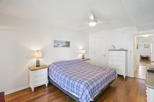 Shore Dr S 215-S1209-020.jpg
