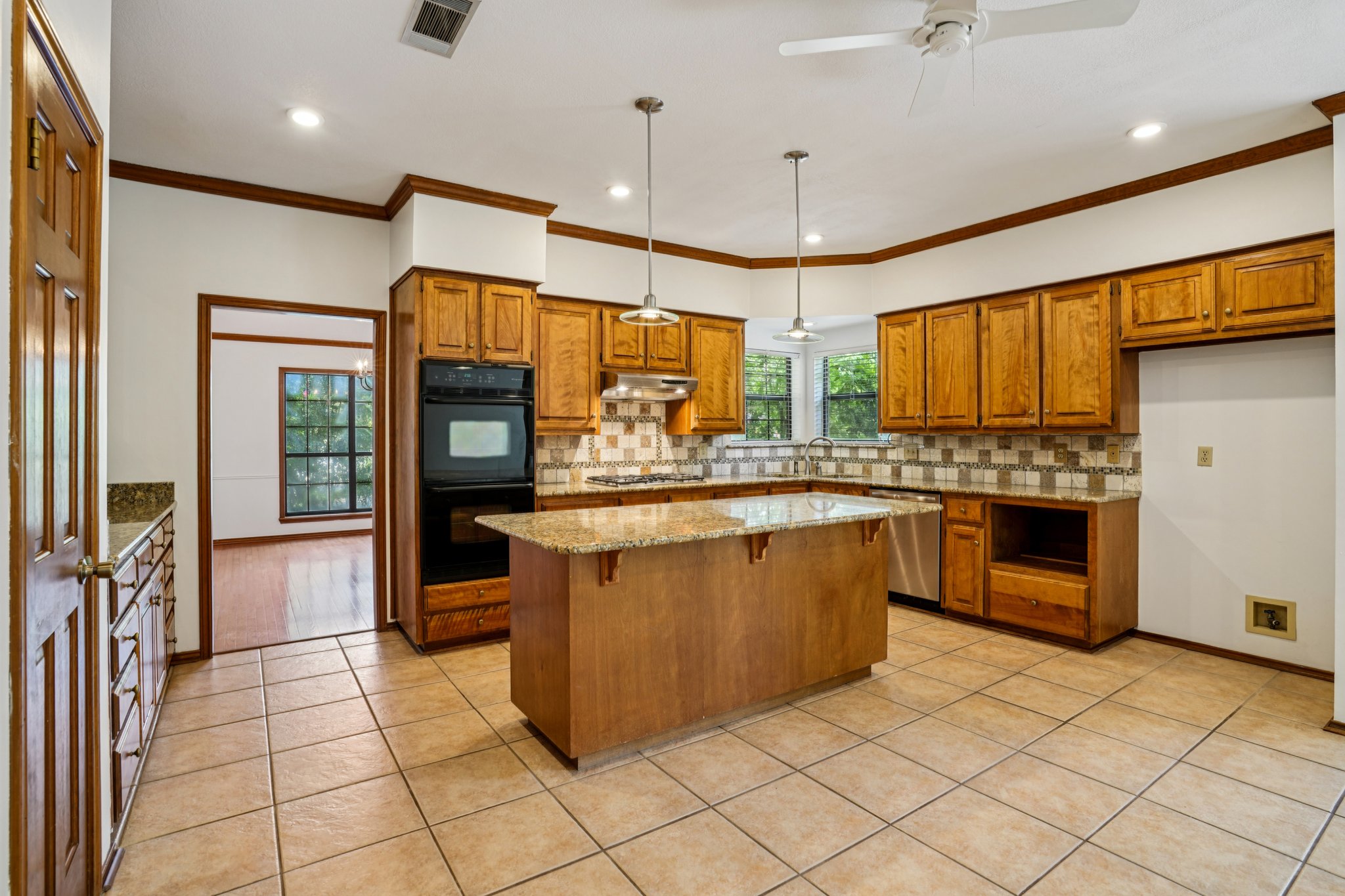 Pebble Brook Dr-S0508-016.jpg
