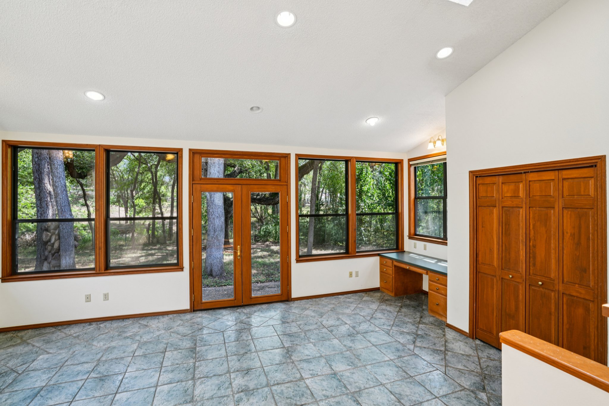 Pebble Brook Dr-S0508-036.jpg