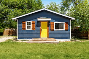  Photo 0