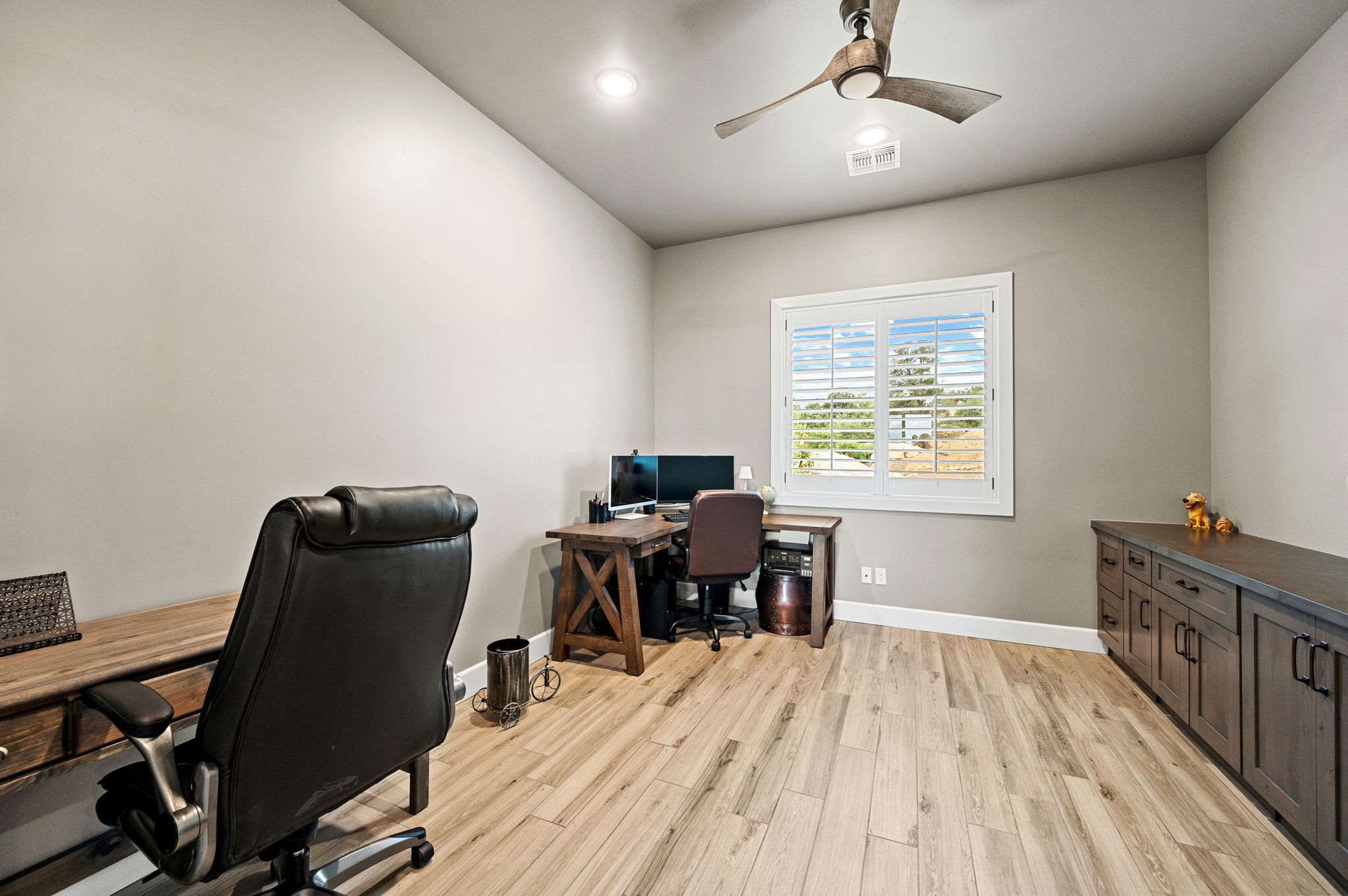 Office (2)