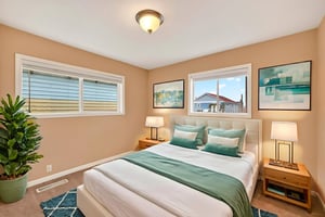 084 virtually staged.jpeg