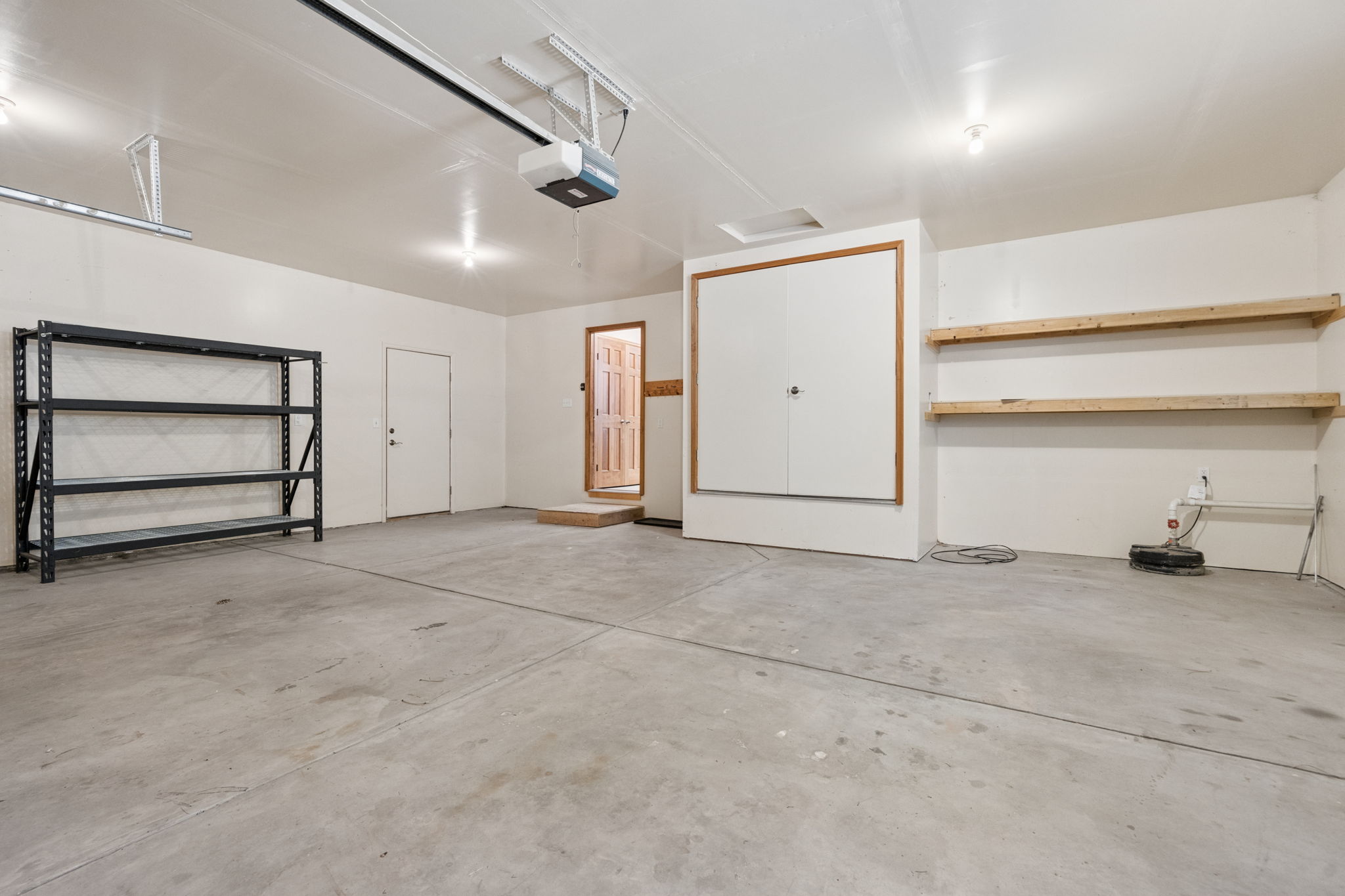 Suite Side Garage