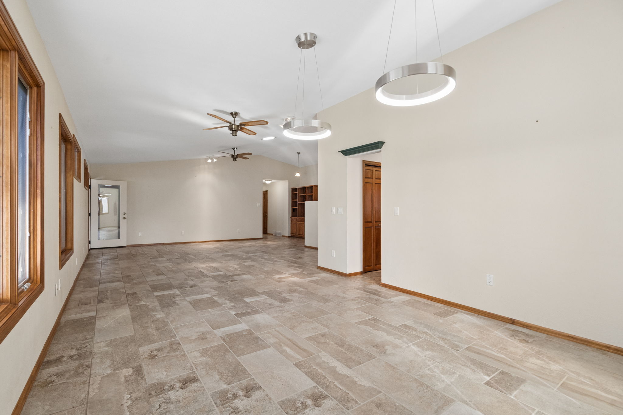 Man House Dining Room