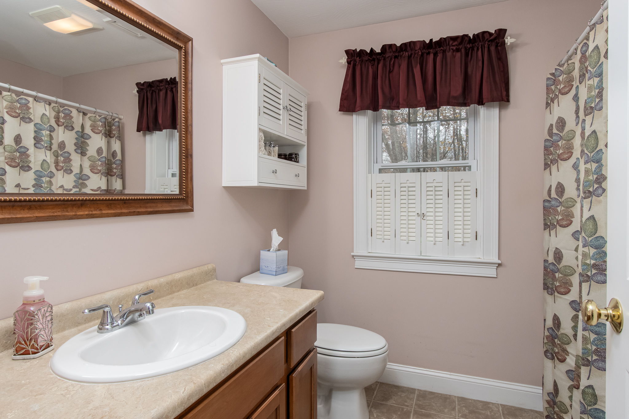 BedroomPrimarySecondBath-1