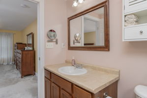 BedroomPrimarySecondBath-2