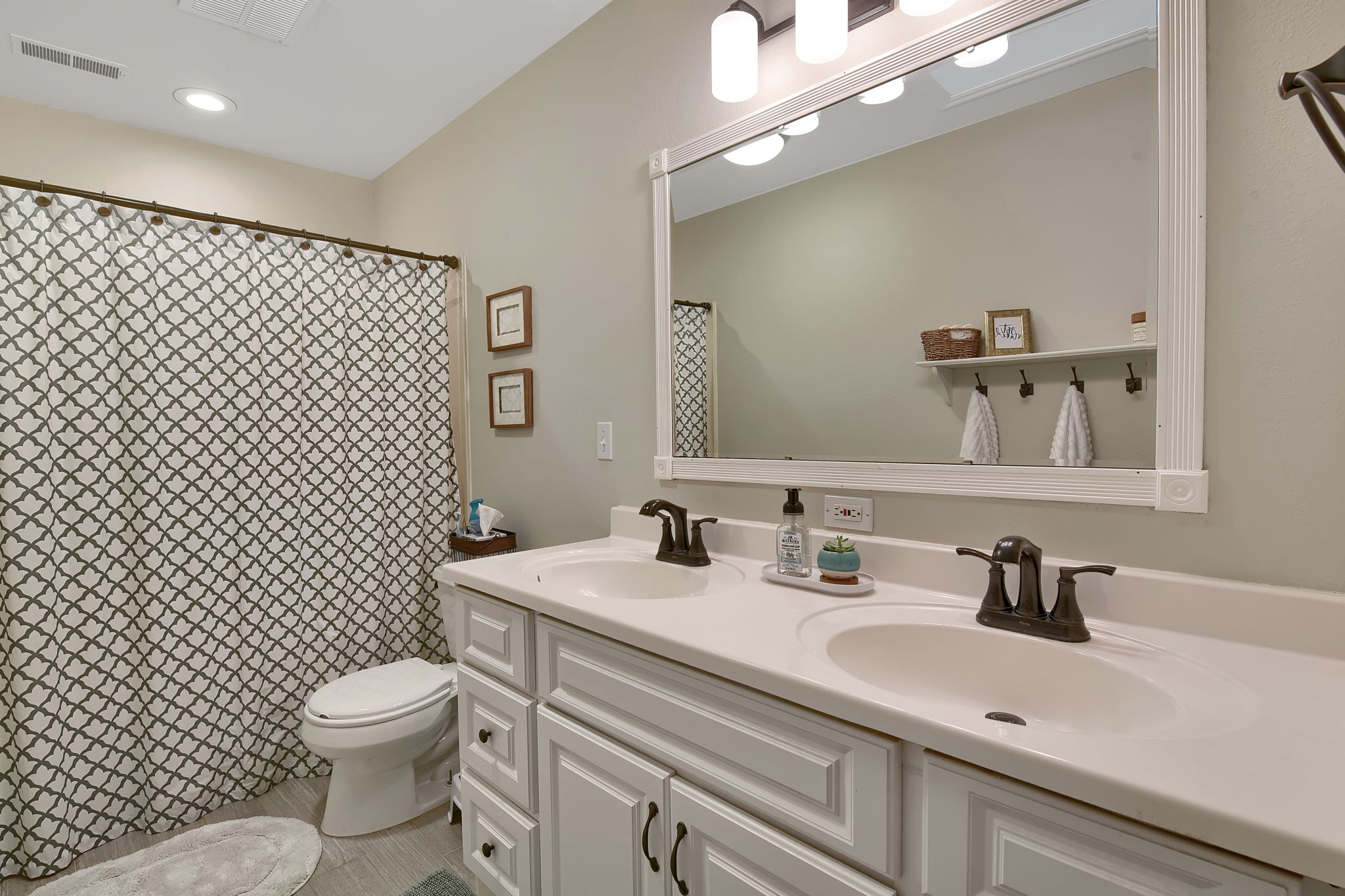 185 East 1100 South, Bountiful, UT 84010, US Photo 18