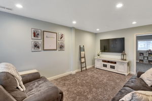  185 East 1100 South, Bountiful, UT 84010, US Photo 11
