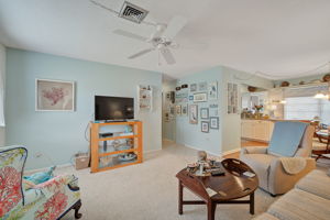 185 Field Ave E-10