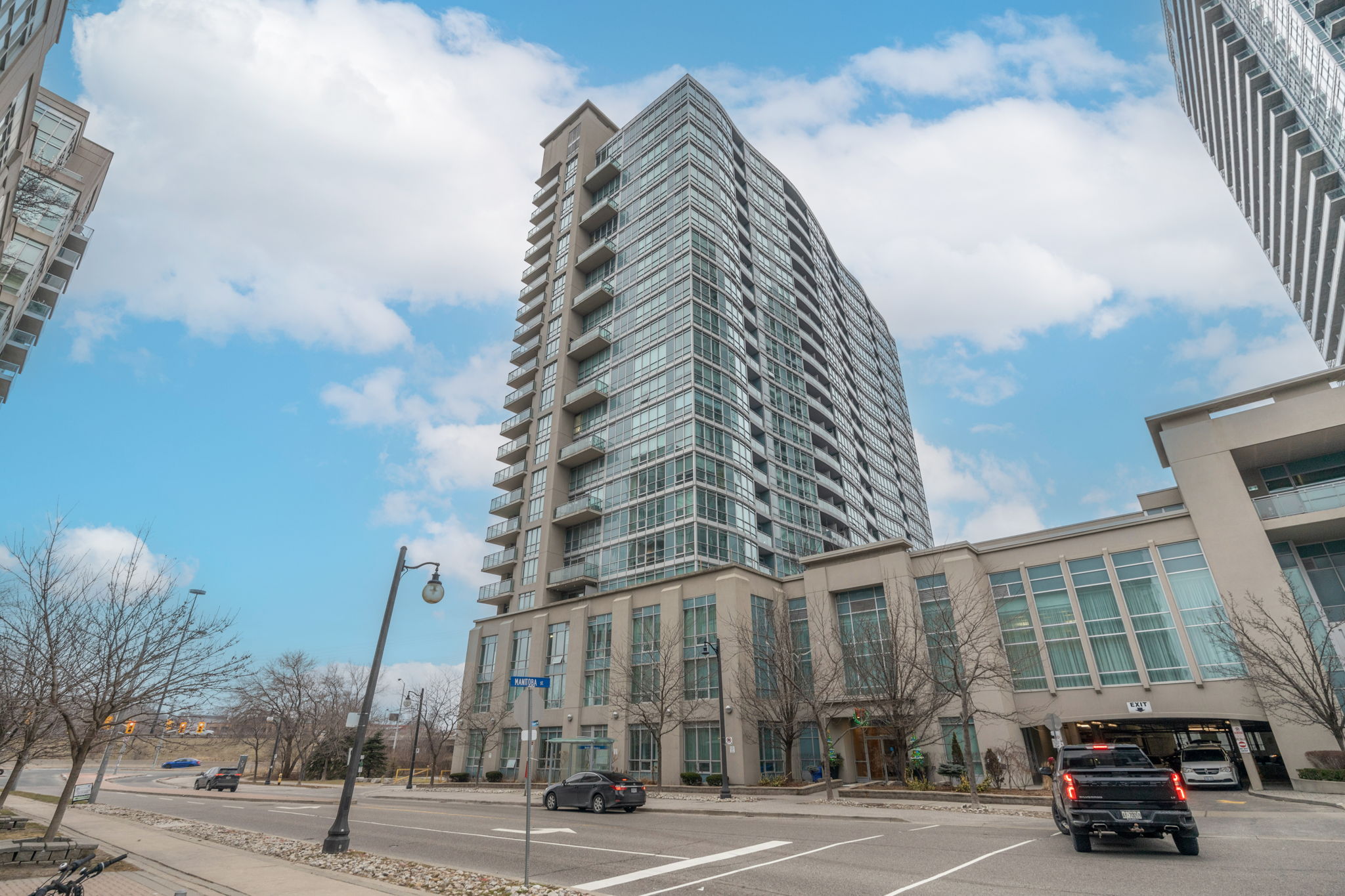 Toronto property showcase — delivered property photograph 34