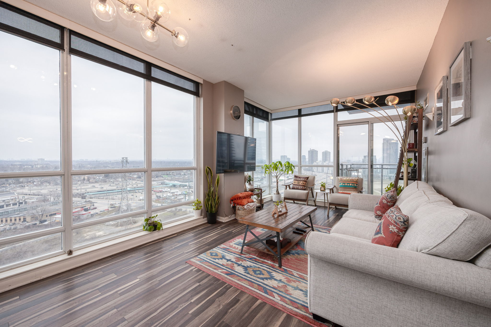 Toronto property showcase — delivered property photograph 3