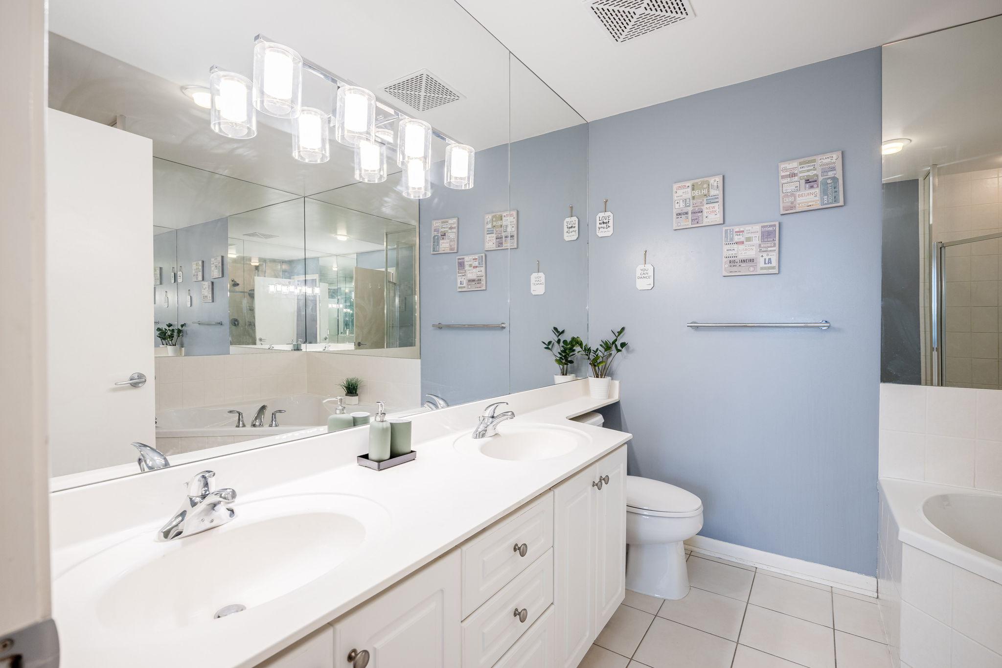 Toronto property showcase — delivered property photograph 17