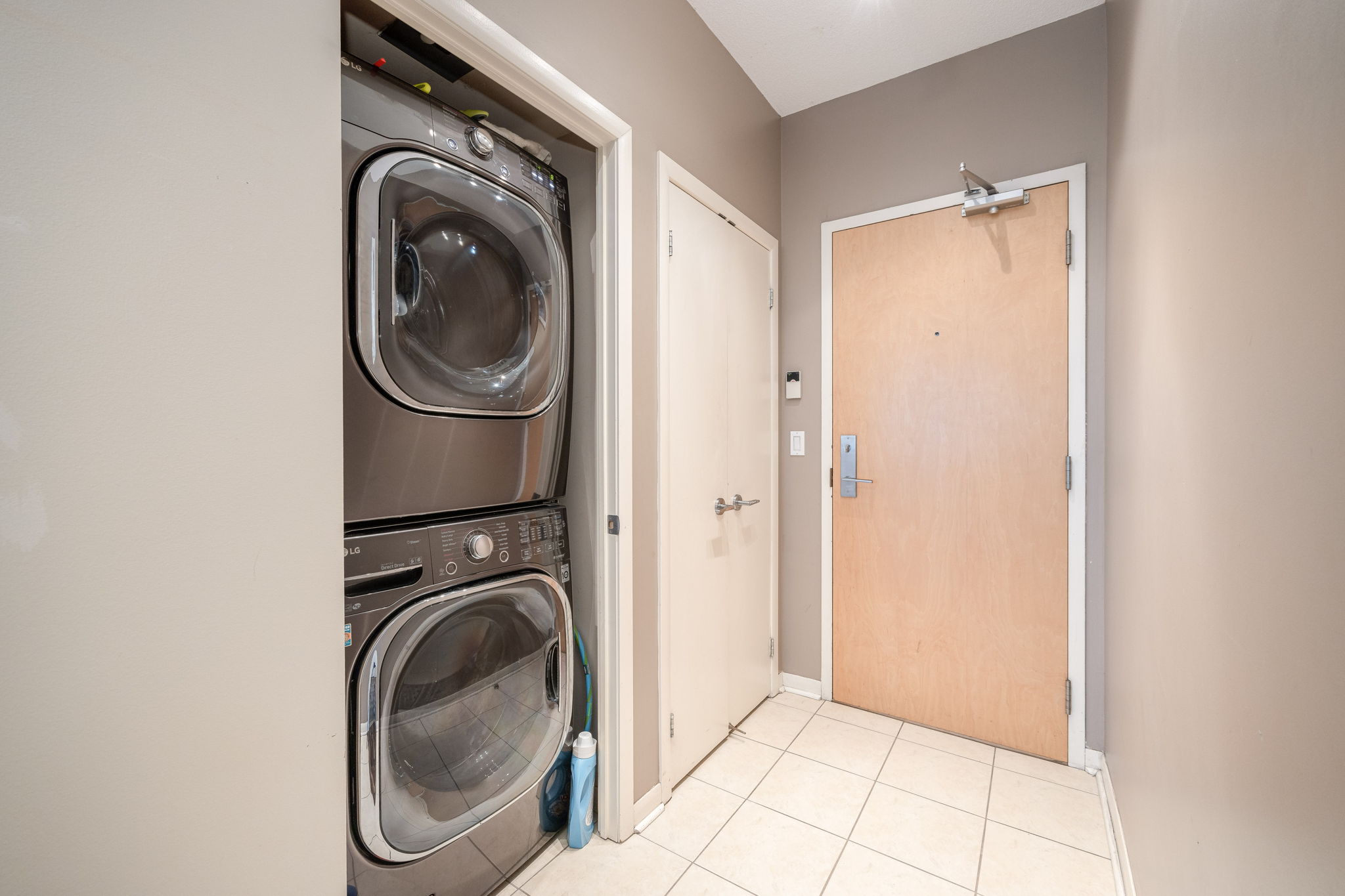 Toronto property showcase — delivered property photograph 26
