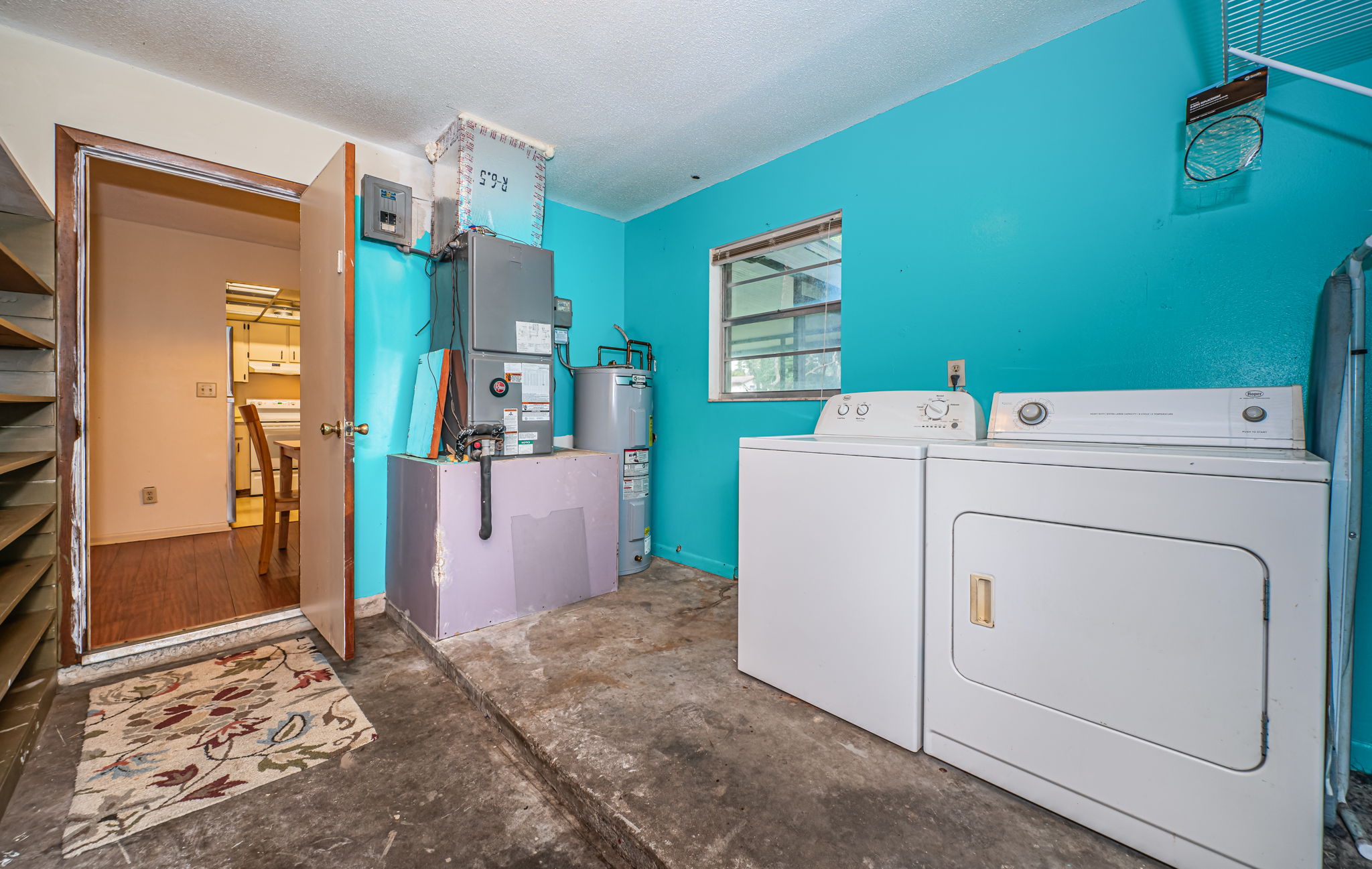 Laundry-Utility Room1b
