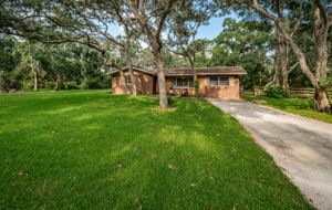 Front Exterior8