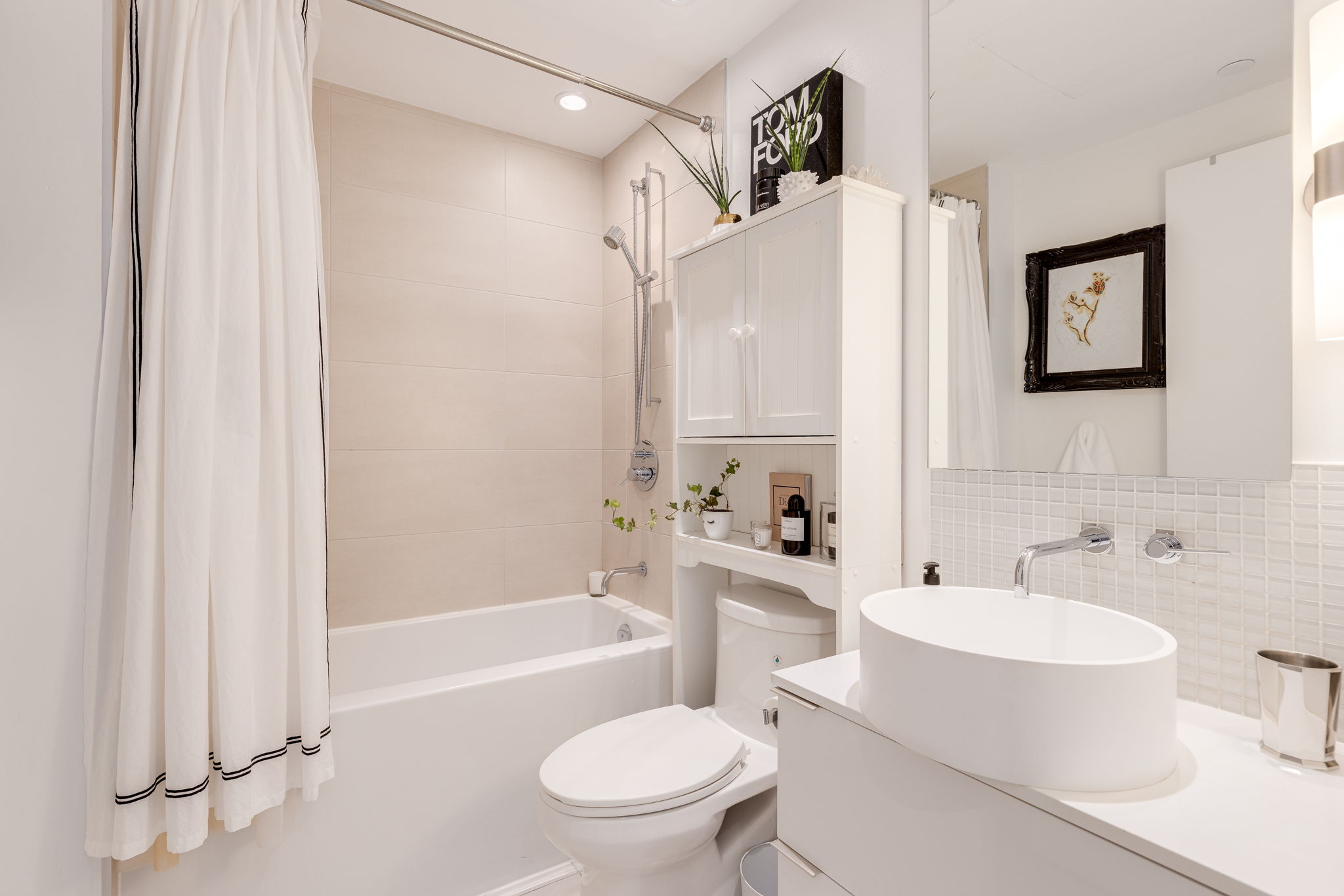 Toronto property showcase — delivered property photograph 17