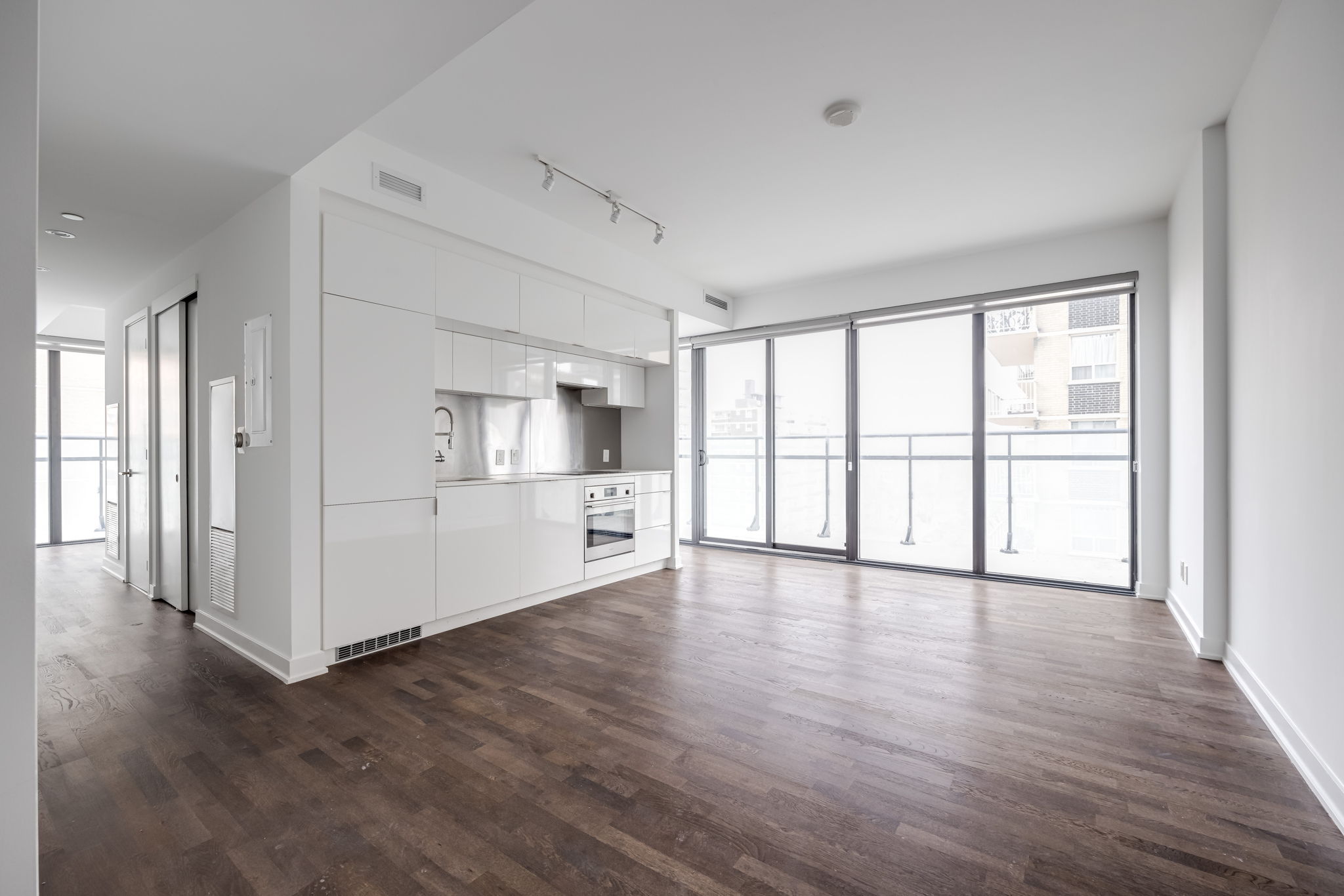 Toronto property showcase — delivered property photograph 5