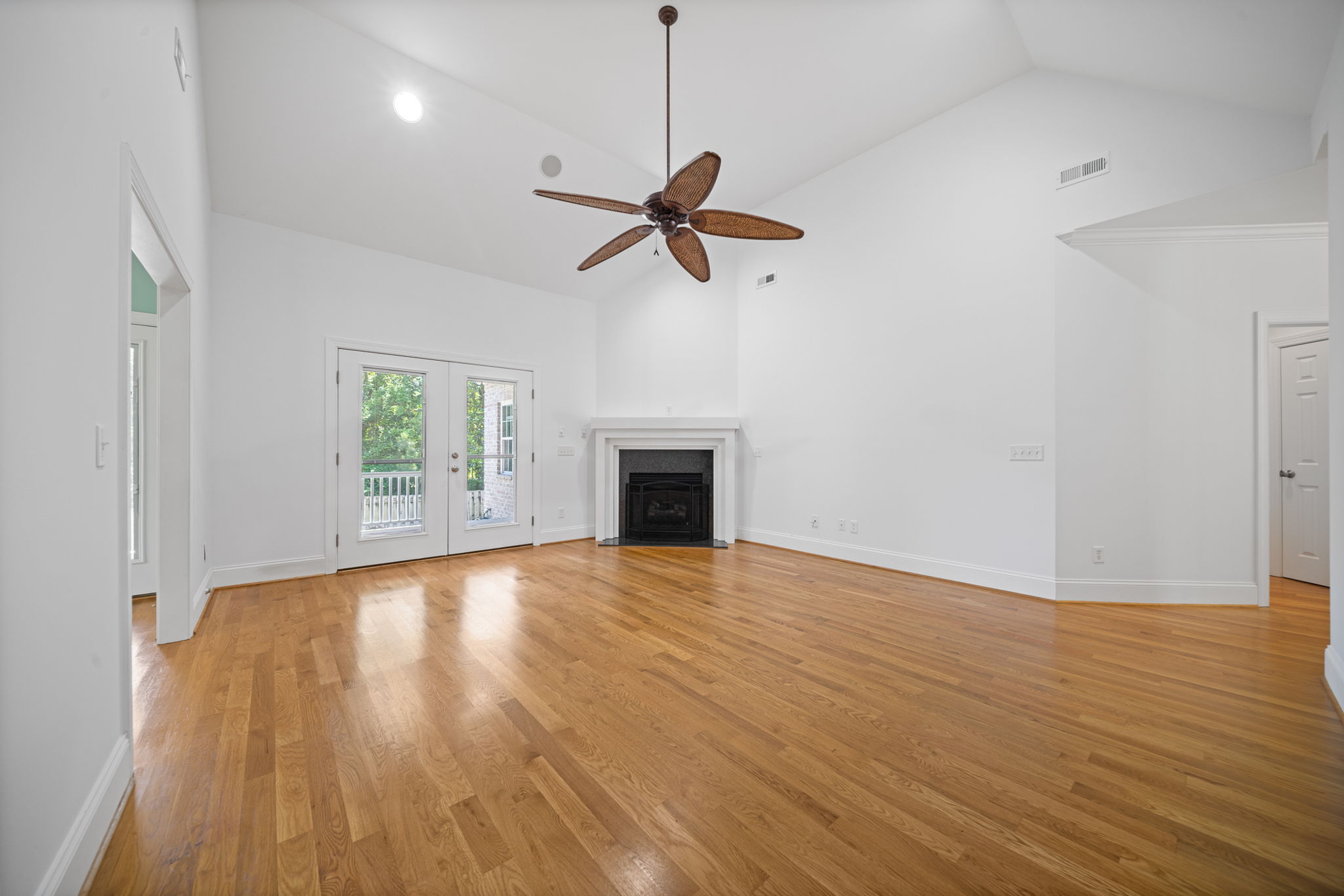 GI - 1850 Carbie Ct Reshot - Listing-6