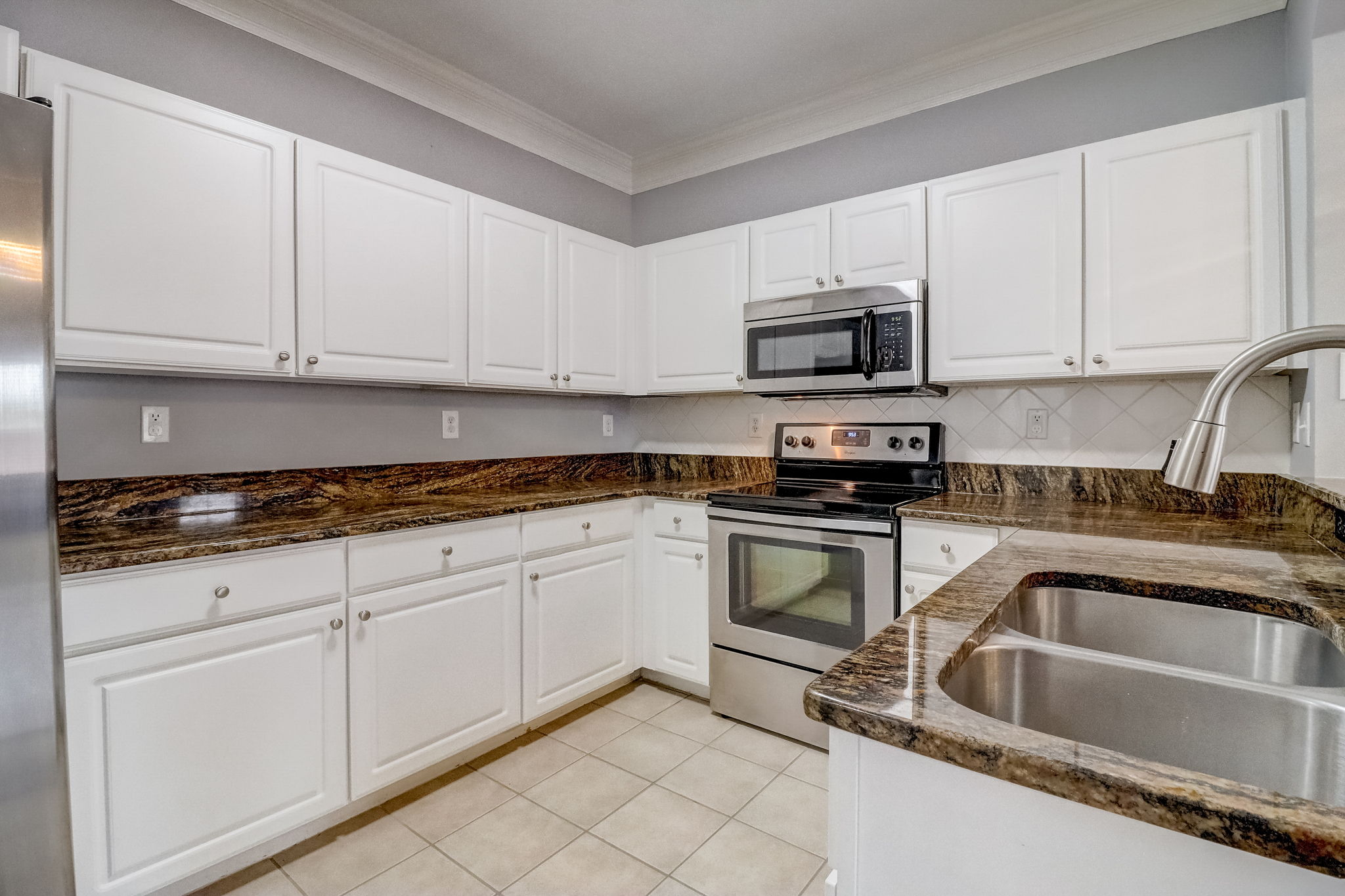 Cotillion Dr 2220-024