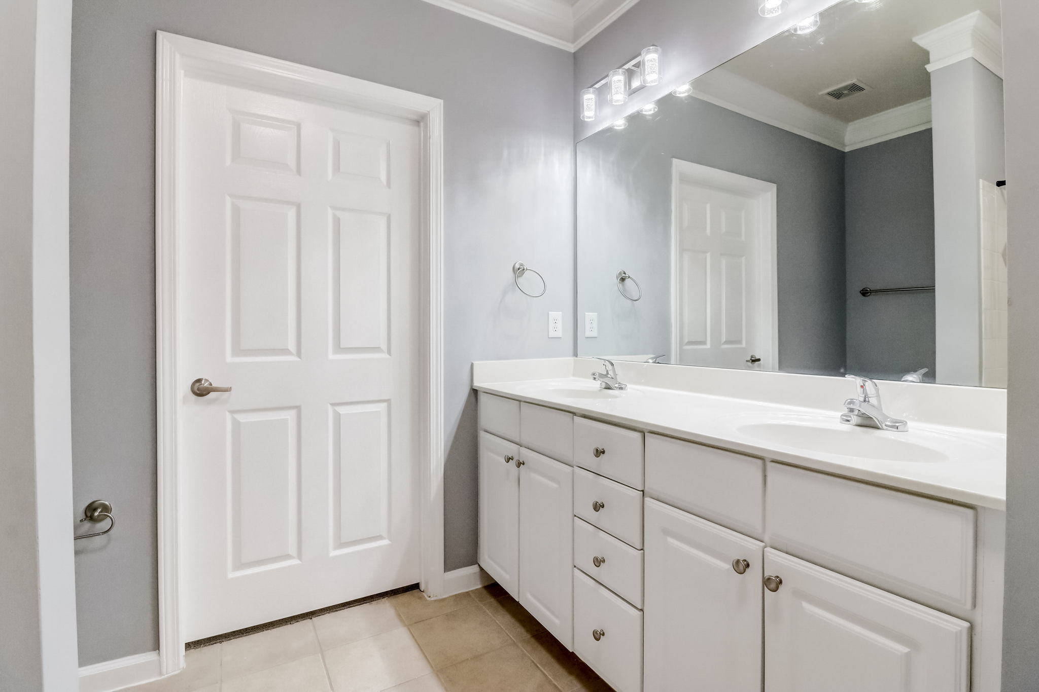 Cotillion Dr 2220-031