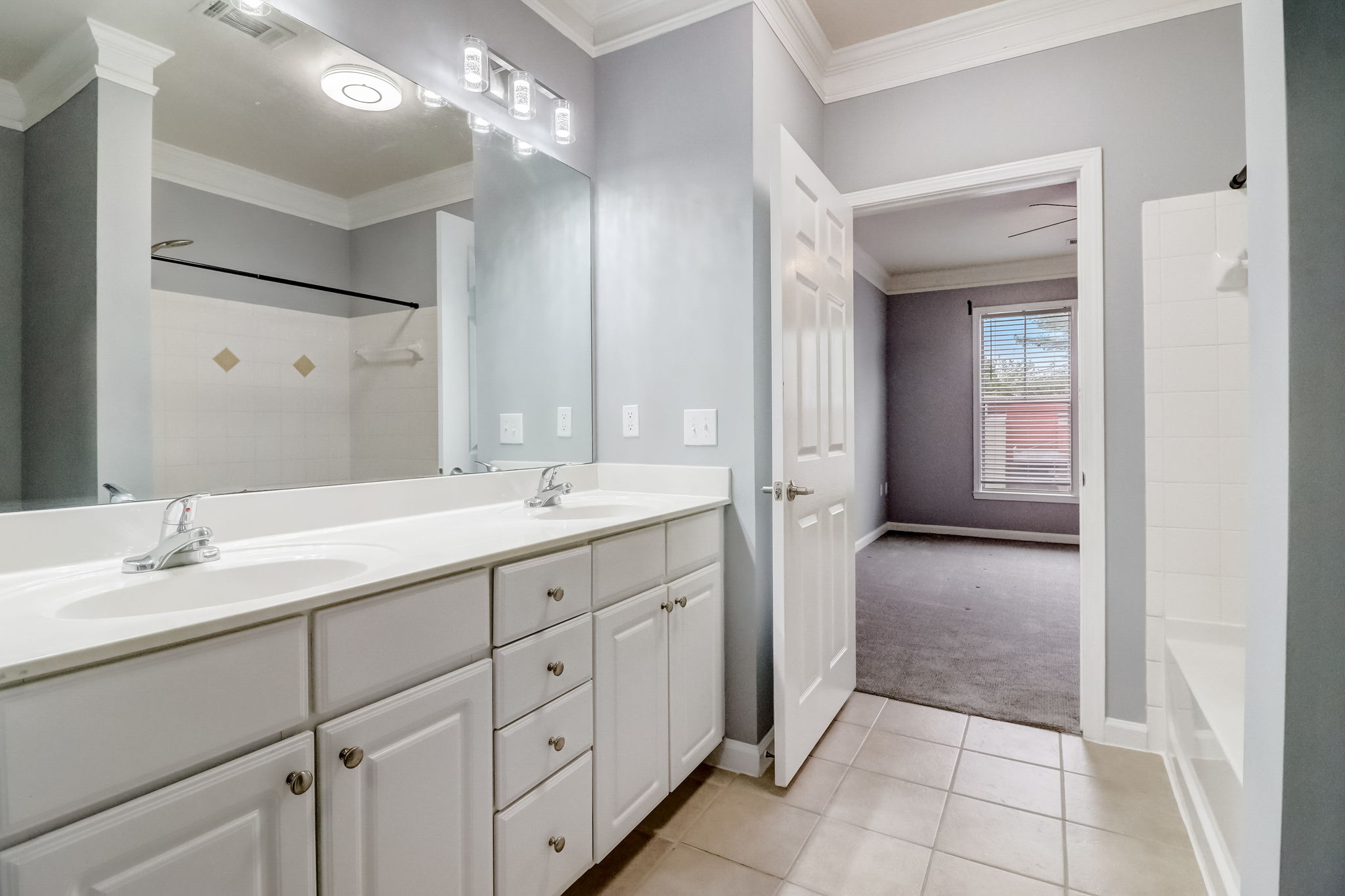 Cotillion Dr 2220-034
