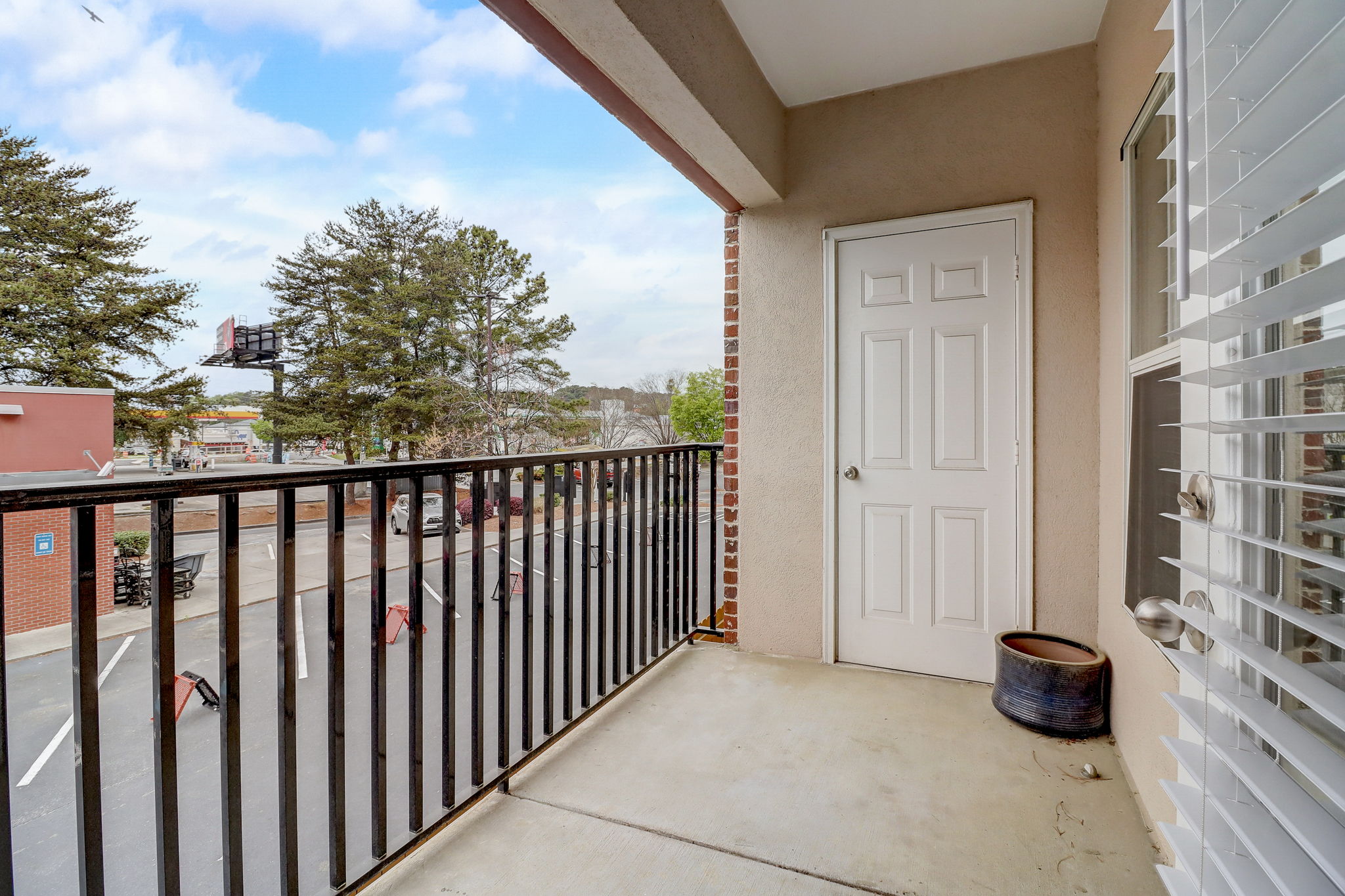 Cotillion Dr 2220-053