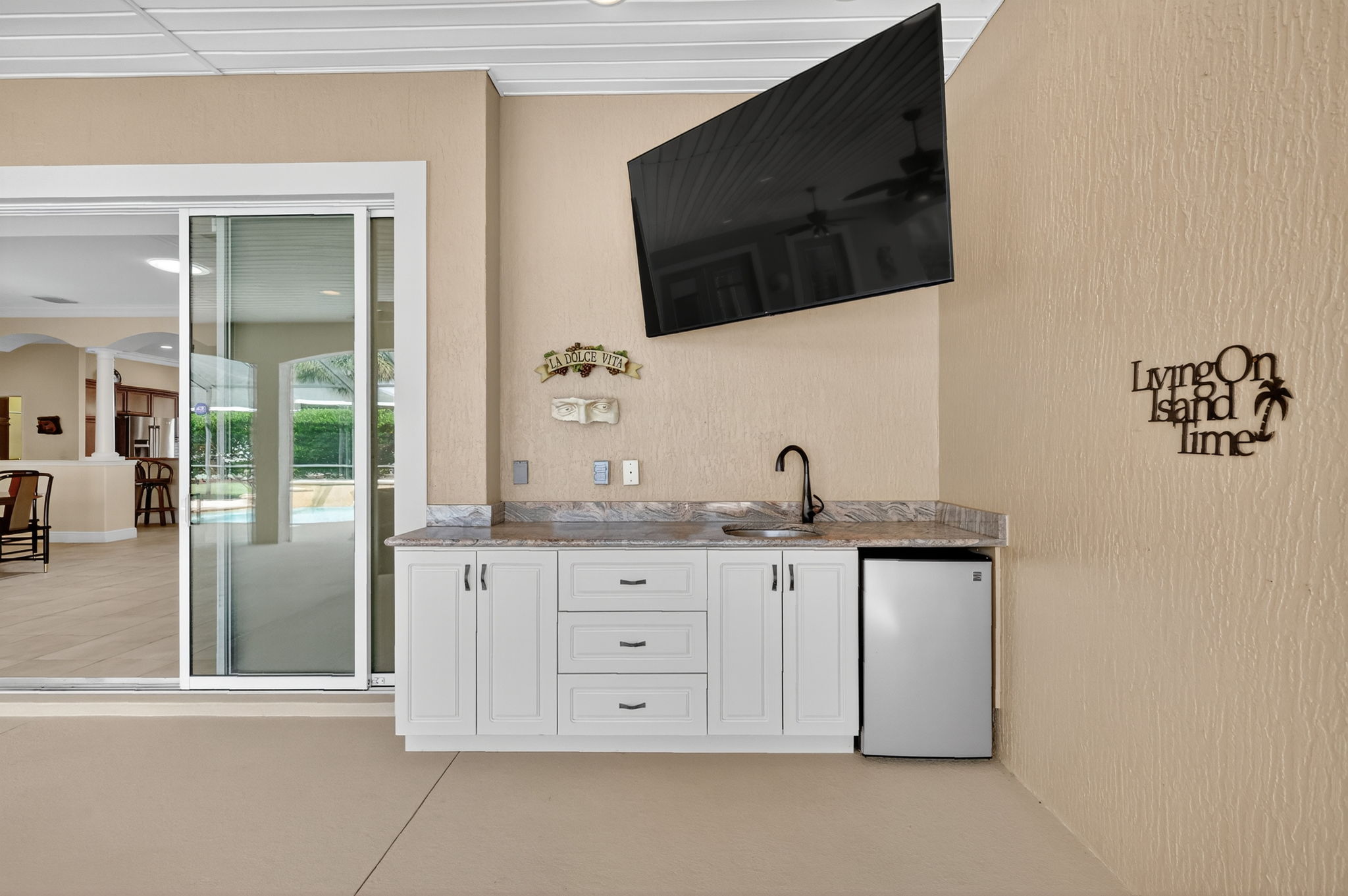 Exterior Wet Bar