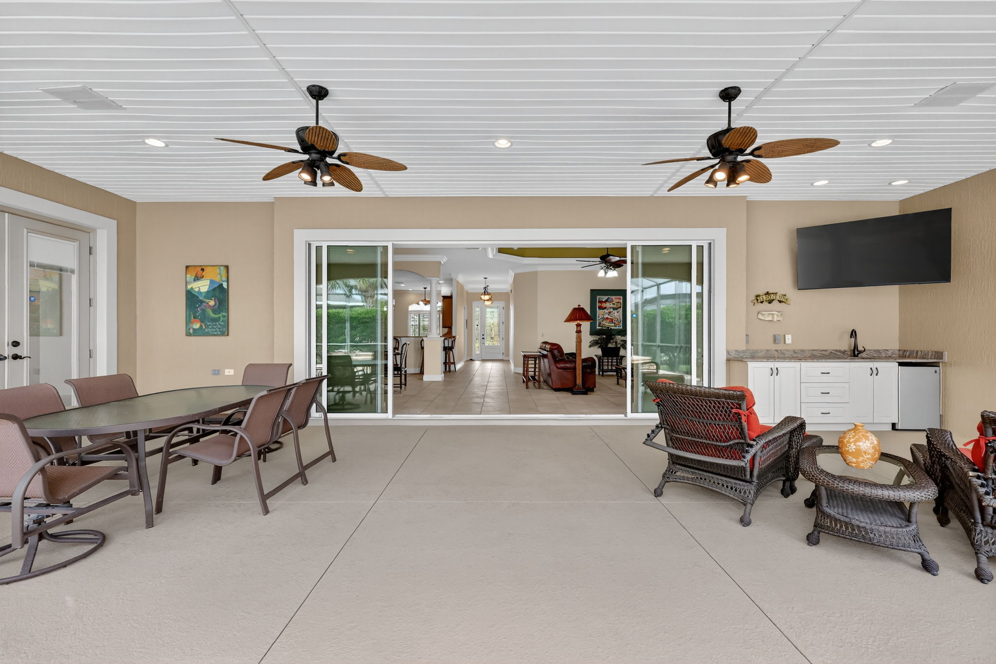 Lanai with Exterior Wet Bar