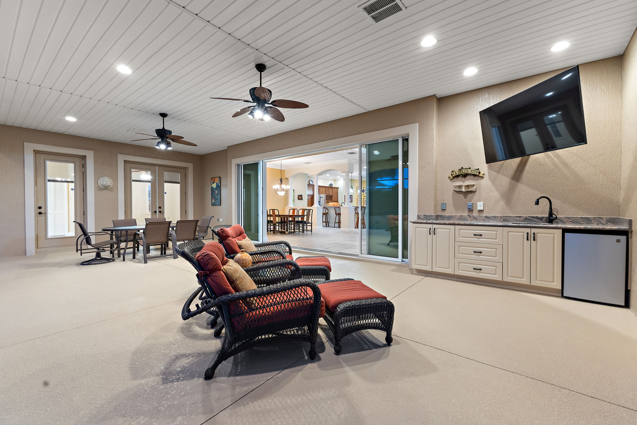 Lanai with Exterior Wet Bar