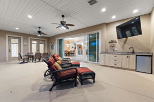 Lanai with Exterior Wet Bar