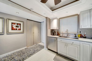 590 Silver Ln, Boca Raton, FL 33432, US Photo 14