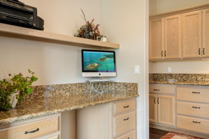 West Meadows Dr NW-020
