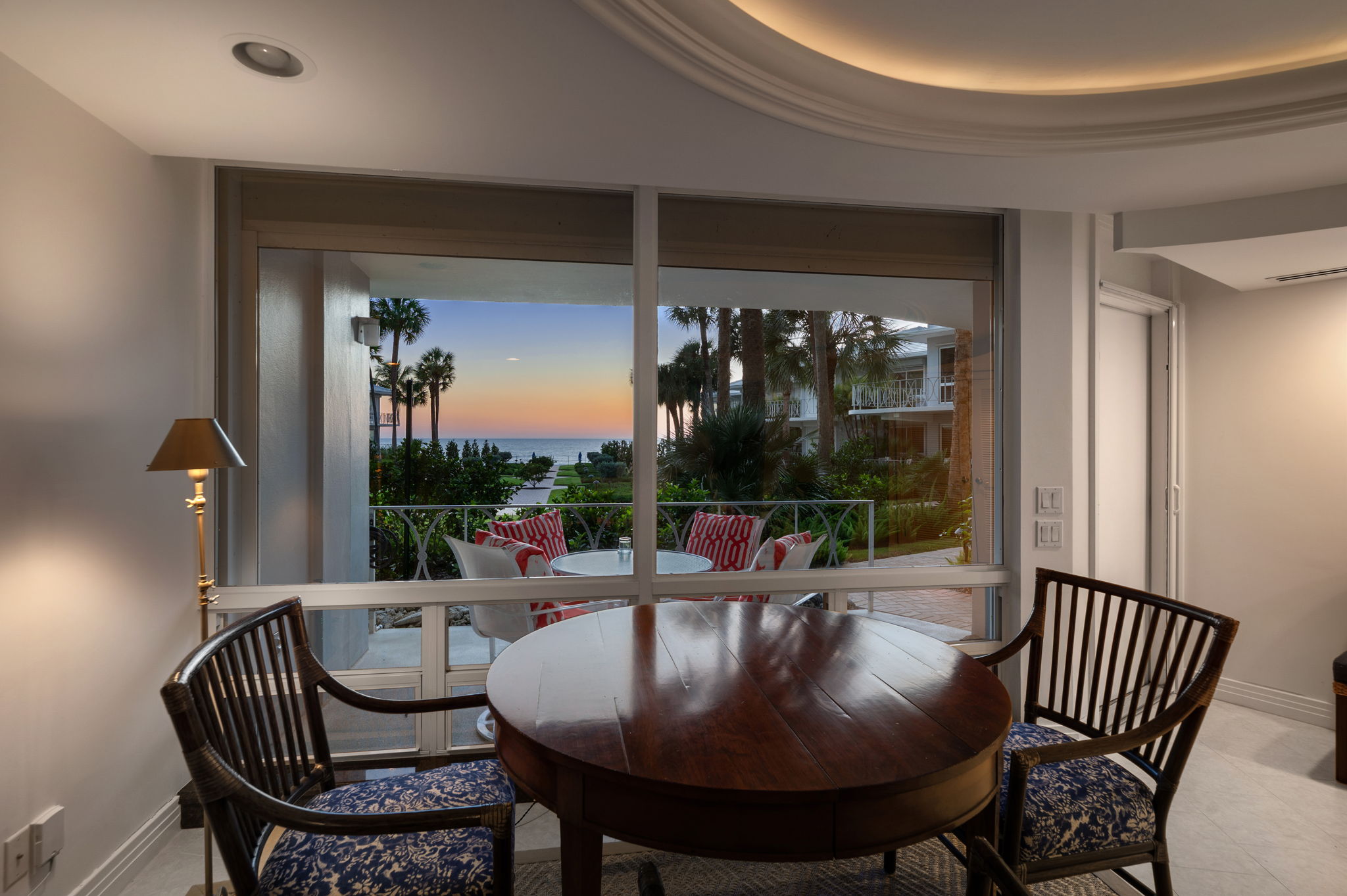 Dining - SUNSET VIEW