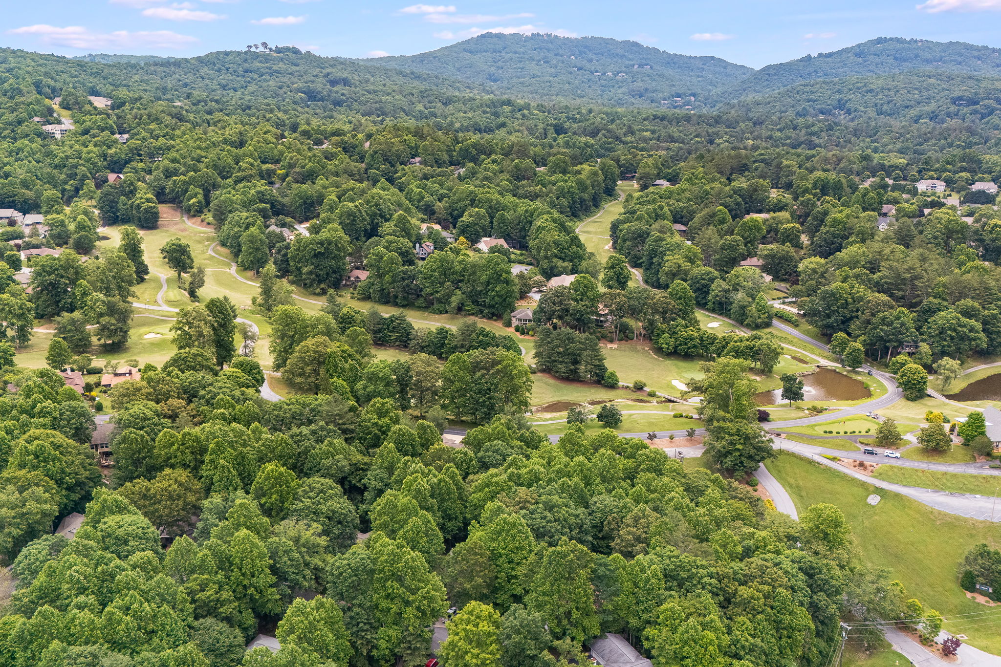 Proximity to golf course