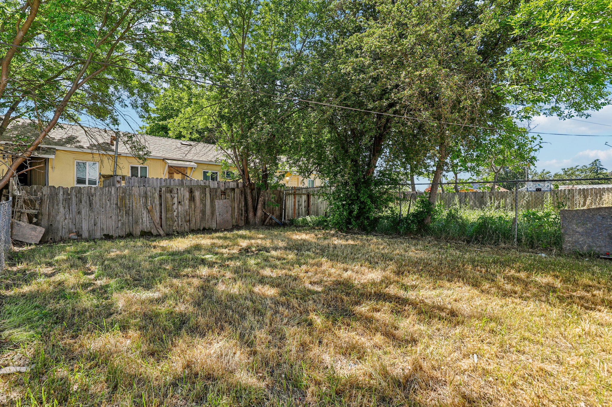 Grand Ave-S0404-021.jpg