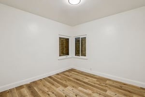 Grand Ave-S0404-009.jpg