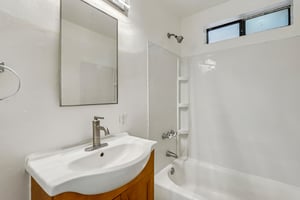 Grand Ave-S0404-017.jpg