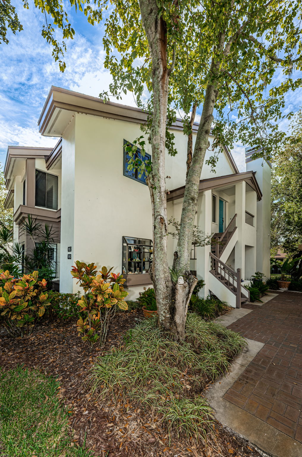 Front Exterior3