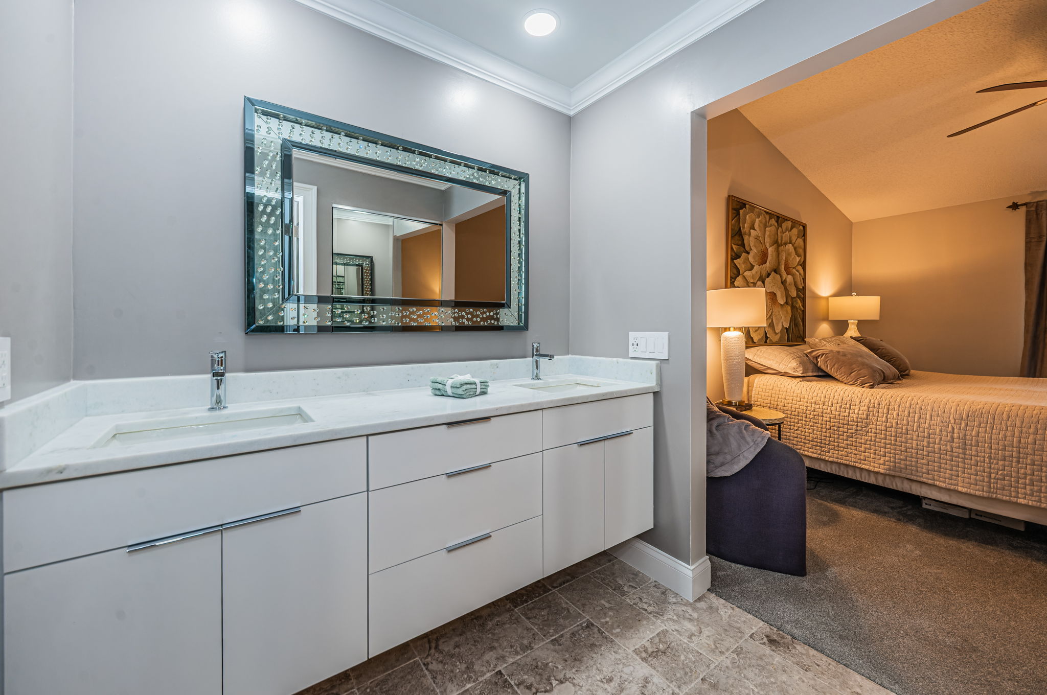 Master Bathroom1d