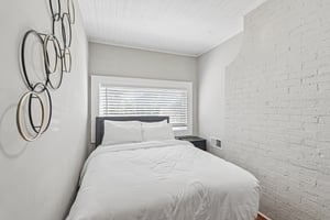 Beecher Rd SW-S1908-025.jpg