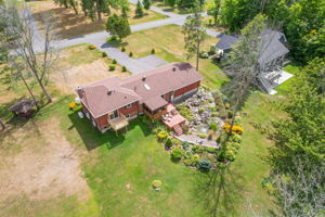  Photo 47