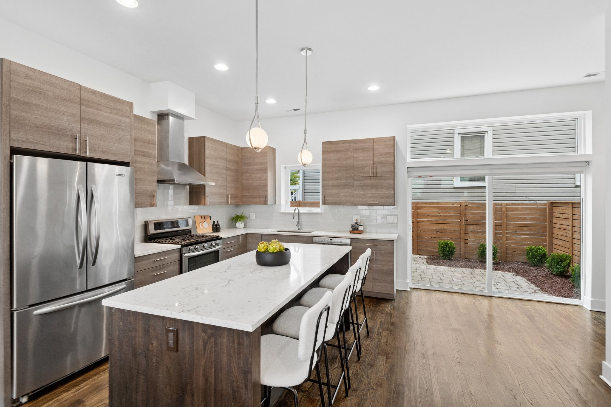 1855 N St Louis Ave_009.jpg