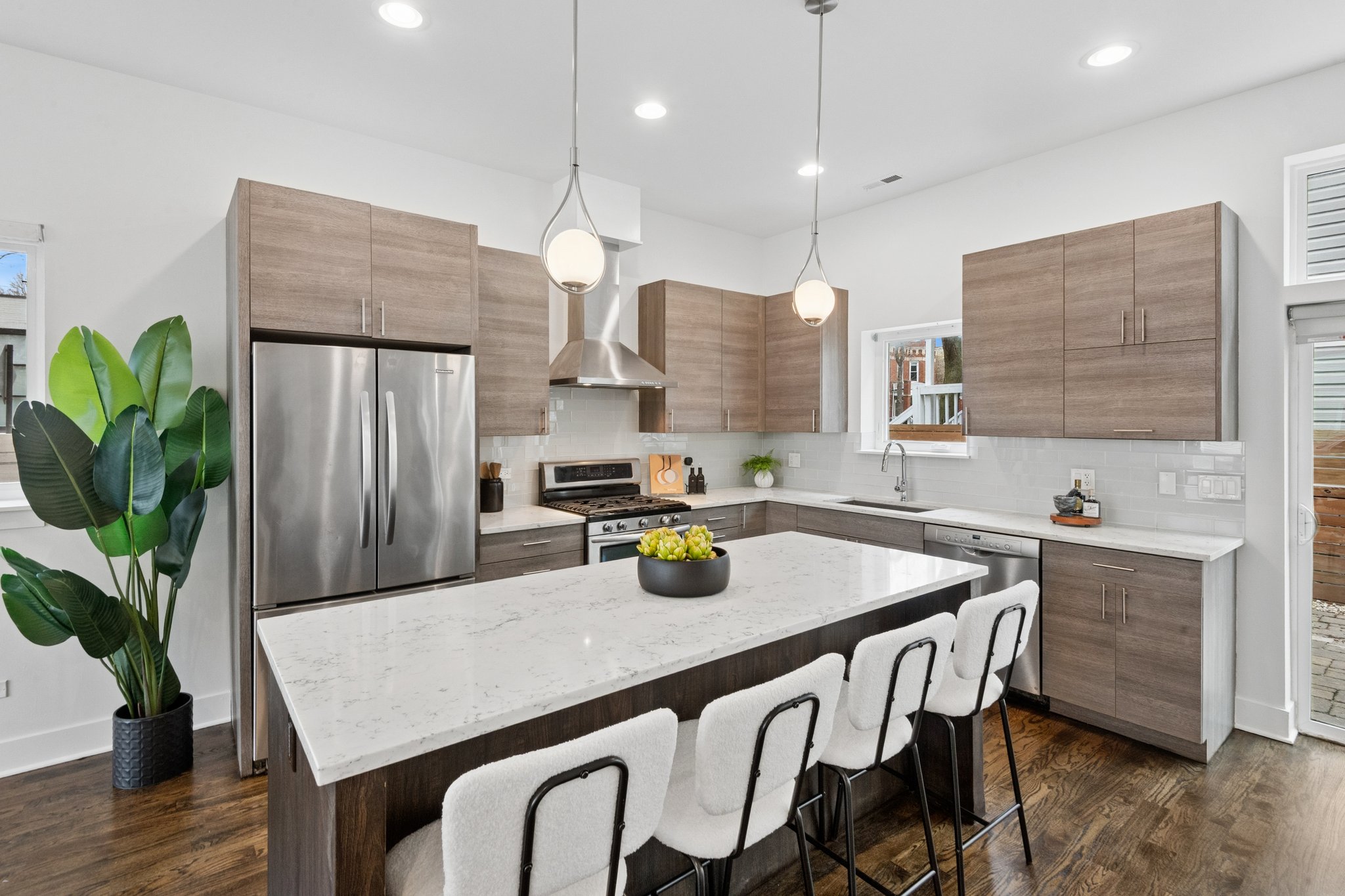 1855 N St Louis Ave_010.jpg