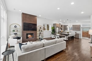 1855 N St Louis Ave_002.jpg